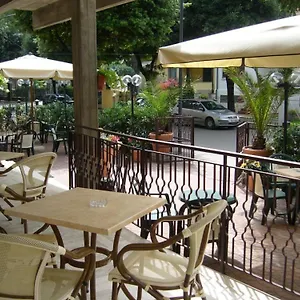 https://hotel-mucciolini.emilia-romagnahotels.net