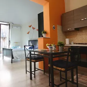 Il Loft Con Balconcino Katania